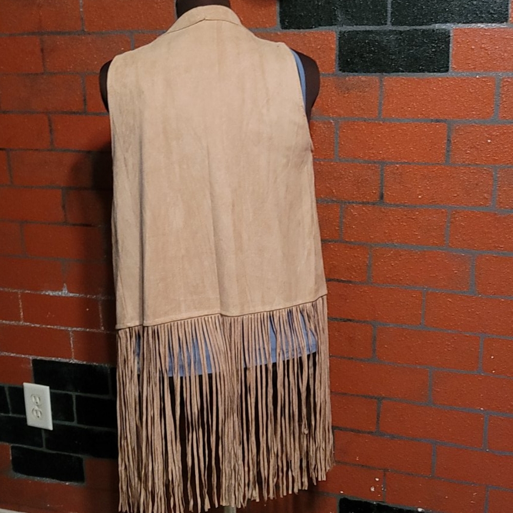 True Vest - Picture 2 of 2